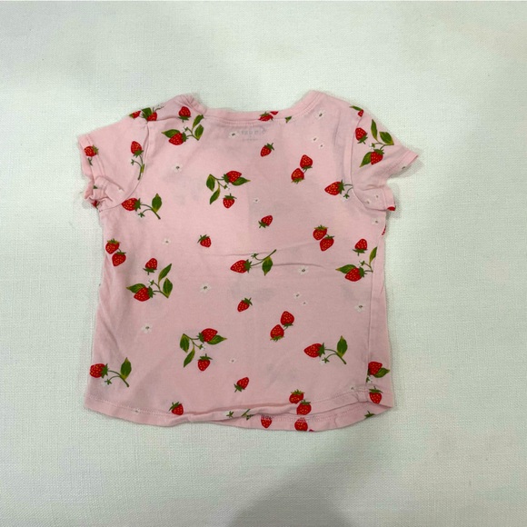 🍓 👧🏻 5 Piece BUNDLE of tees and a tank by Old Navy in size 4T girls for $8! - Picture 7 of 16
